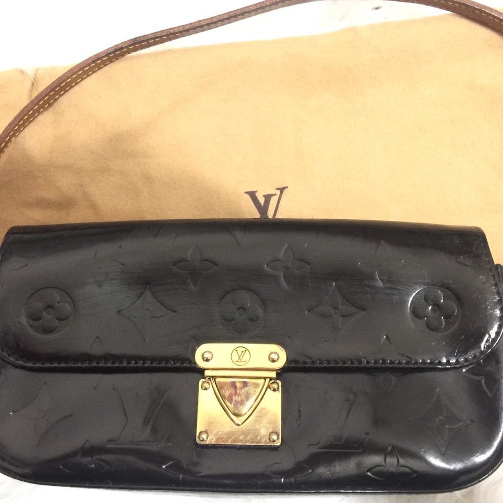 Louis Vuitton Black Vernis Patent Leather Shoulder Bag with Gold Hardware